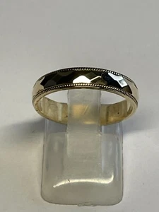 9 Carat Yellow Gold Patterned Wedding Band Ring Size P 4.10 mm - Picture 1 of 6