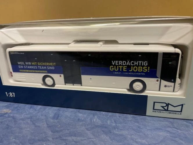 Rietze Überlandbus MAN Lions Intercity Polizei Sachsen 74714 - Bild 1 von 1