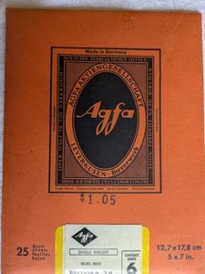 Agfa Aktiengesellschaft Brovira Photo Package Velvet White Vintage German - Picture 1 of 2