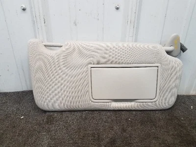 2010-14 Subaru Legacy Passenger Right Sun Visor - Illuminated *TAN* - Image 1 of 4