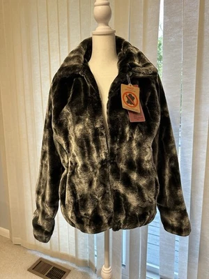 Nuevo con etiquetas Abrigo de piel sintética para mujer Yoki talla 1xl gris y negro mármol, cierre de gancho y ojal Foto 1 de 4