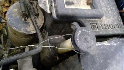 Used Washer Fluid Reservoir fits: 1997 Chevrolet 1500 PICKUP  Grade A Foto 1 de 4