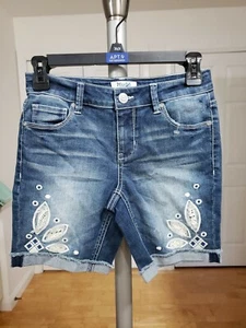 Girls SIZE12 Cuffed Bermuda Denim Shorts Adjustable Waist MUDD New Without Tags - Picture 1 of 4