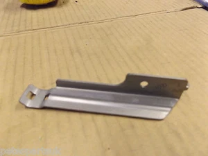 New Genuine Mercedes Benz SL Hydraulic Pump Bracket     A2035450047    M51 - Picture 1 of 5
