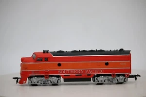 Life Like Southern Pacific HO Scale F7 Day Light 6405 train Locomotive 1:87 - Picture 1 of 5