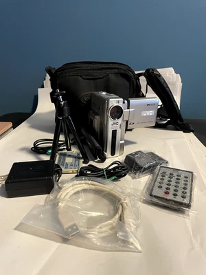 Vintage JVC GR DVM75 Digital Video Camera UNTESTED  - Image 1 of 4