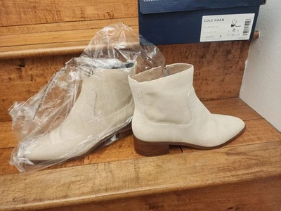 NUEVO Cole Haan Mujer Naia Western Elegantes Botines Cremallera Lateral Talla 8 Marfil Foto 1 de 4