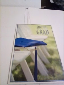 NEW Hallmark Graduation Card FREE SHIPPING - Picture 1 of 2