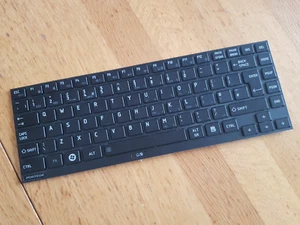 Toshiba Portege R830 Keyboard UK Layout - Picture 1 of 2