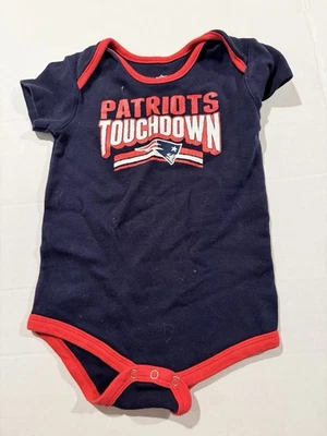 КОМАНДНАЯ ОДЕЖДА New England Patriots ЦЕЛЬНАЯ - ДЕТСКИЙ РАЗМЕР 24 МЕСЯЦА. LN - Изображение 1 из 4