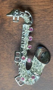 Vintage Brosche Saxophon silberfarben klar und rosa Strass detaillierte Anstecknadel - Bild 1 von 5