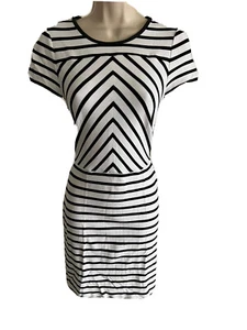 Banana Republic stretch dress white/w Black stripes short sleeve knee 2 - Picture 1 of 7