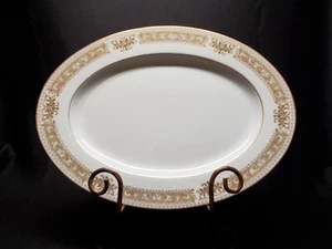 Plato ovalado adornado en oro Sone China Green Dawn 12" de largo - impecable - Imagen 1 de 6