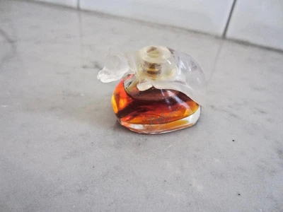 Nuevo DELICIOUS BEVERLY HILLS Gale Hayman 0,25 OZ Perfume Mujer Miniatura Foto 1 de 4