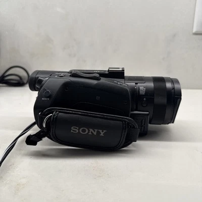 Videocámara Sony PXW-Z90V 4K HDR XDCAM - solo cuerpo de cámara sin mango superior - ver foto Foto 1 de 4