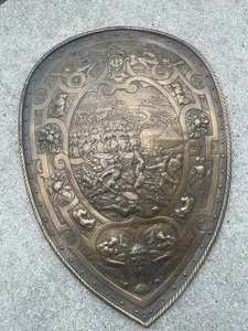 ESCUDO DESFILE RENACENTISTA MEDIEVAL REY ENRIQUE II FRANCIA ORIGINAL LOUVRE CELLINI - Imagen 1 de 11