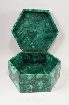 C27S09- Hexagonale Malachit Deckeldose wohl Mitte 20.Jh - Bild 1 von 4