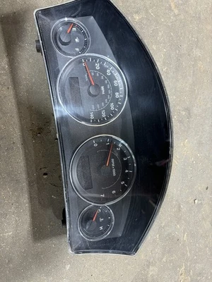 Jeep Grand Cherokee 2006 cuadro de instrumentos  Foto 1 de 2