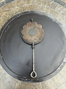 Seltene Oldtimer Husqvarna Nr. 5 Gusseisen Waffeleisen Herzformen ergibt 5 Schweden - Bild 1 von 10