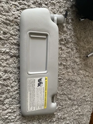 AUDI Q5 8R 2009-2012 - Parasol izquierdo/espejo 8K0857551L Foto 1 de 4