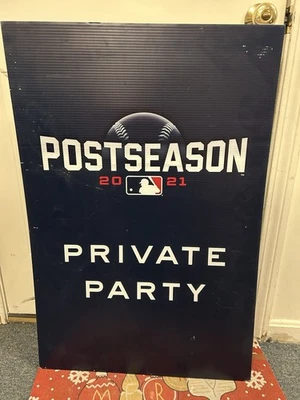¡Letrero de fiesta privada post temporada 2021 de los Medias Rojas! ¡Usado para eventos privados en Fenway! Foto 1 de 2
