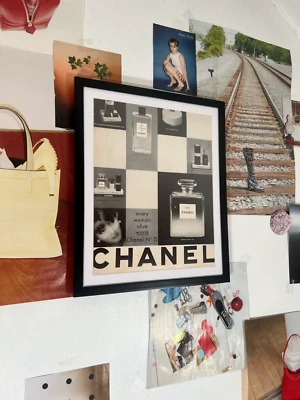 Vintage Chanel Advertisement 60's Black and White Perfume Ad Home Decor Wall Art - Imagem 1 de 3