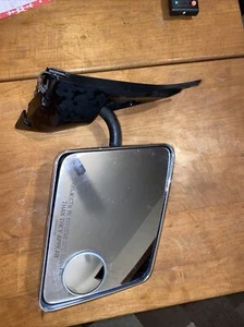 1983-1994 s10/ s10blazer passenger side mirror  - Picture 1 of 4