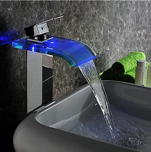 Grifo mezclador de fregadero de vidrio de baño en cascada LED 3 colores cromo clavo fregadero - Imagen 1 de 5
