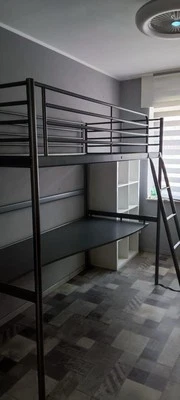 Bettgestell mit Tischplatte - Bild 1 von 2