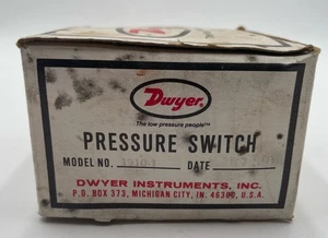Dwyer 1910-1 Pressostato differenziale basso 0,40"-2,4" WC - Nuovo Vecchio Stock  - Foto 1 di 7