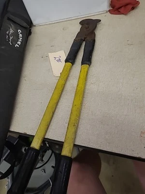 HK Porter 0290FCS Copper / Aluminum Cutter Cable Shear 1-3/8'' Capacity - Image 1 of 4