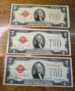 Lot of 3 x $2 Red Seal United State Notes - Picture 1 of 12