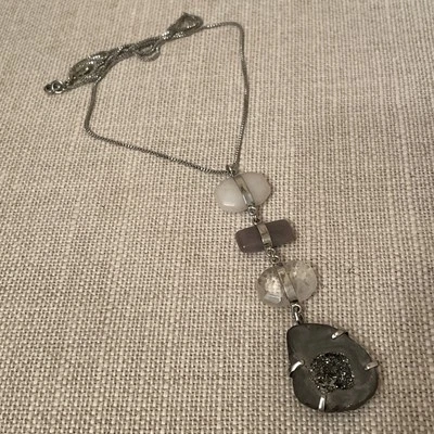 31” LOFT Cuarzo Blanco y Gris Ágata Dividida Geoda Gota en Y Plata Cadena Collar Boho Foto 1 de 4
