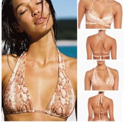 Top de biquíni Vitamina A conversível Milana triângulo tamanho médio/8 areia cobra - Imagem 1 de 4