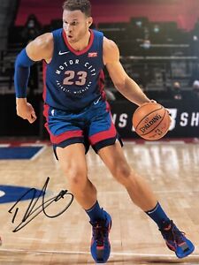 Blake Griffin Signed 8x10 Detroit Pistons Photo