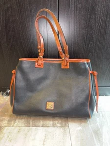 Dooney & Bourke Tasche schwarz genarbtes Leder mit braunem Besatz & verstellbarem Riemen - Bild 1 von 21