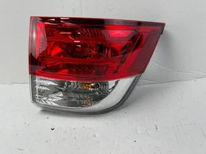 Luz trasera exterior halógena pasajero derecho Honda Odyssey 2014-2017 OEM | derecha - Imagen 1 de 5