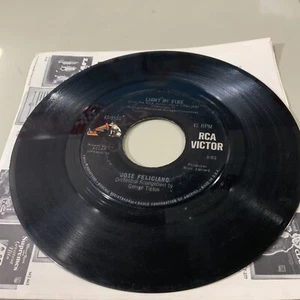 Jose Feliciano - Light My Fire/California Dreamin' (7" 45 rpm record, vintage) - Picture 1 of 3