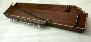 SURMANDAL CUM TANPURA,Swarmandal/Tanpura profesional mejor sonido de drone completo rico - Imagen 1 de 9