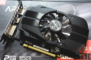ASUS AREZ RX 550 2GB GDDR5 Carte Graphique - Photo 1/15