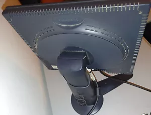 ViewSonic VP171b 17 inch rotating Computer Monitor w/ DVI Cable and Power Cable - Picture 1 of 6