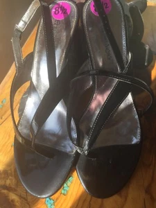 Etienne Aigner Black Patent Strappy Shoes NEW Size 8-1/2.Great Support 3" Heel - Picture 1 of 10