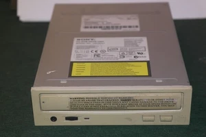 SONY CD-ROM DRIVE UNIT CDU5231 working beige 2002 retro - Picture 1 of 5
