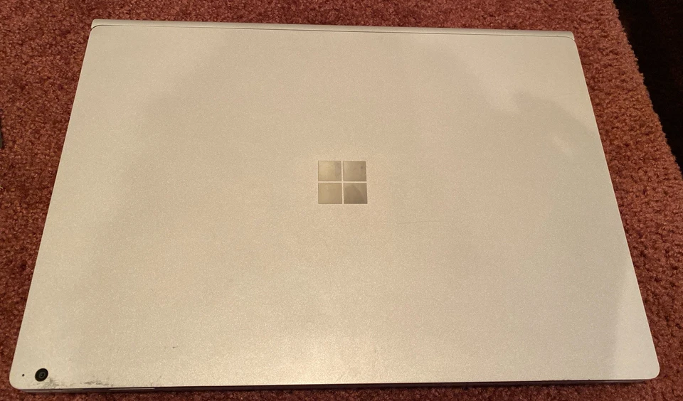 Microsoft Surface Book 2 15" Core i7-8650U 1.90GHz 256GB SSD 16GB RAM GTX 1060 - Imagem 1 de 4