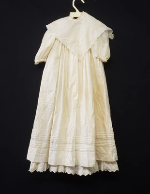 Vestido de bautizo vintage para bebé y vestido antiguo bautismal de la era victoriana c1900 Foto 1 de 4