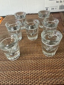 7--Vintage schwerer Boden Schnapsgläser weiß Messlinie klassisches Bargeschirr 3" - Bild 1 von 5
