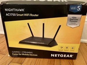 NETGEAR Nighthawk AC1750 Inteligentny router WiFi - R6700 - Zdjęcie 1 z 6