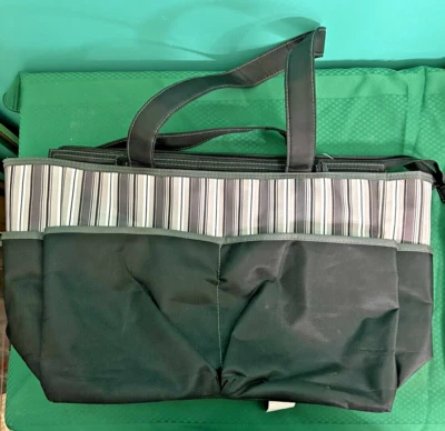 Bolso de mano BabyBoom gris a rayas para pañales 20 pulgadas Foto 1 de 4
