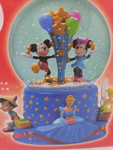 Walt Disney Mickey Minnie Mouse and Friends Musical Snow Globe Disneyland New - Bild 1 von 6