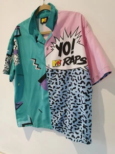 Y2K MTV Raps Men’s Short Sleeve Shirt Size Small Pattern Print CH* - Imagen 1 de 9